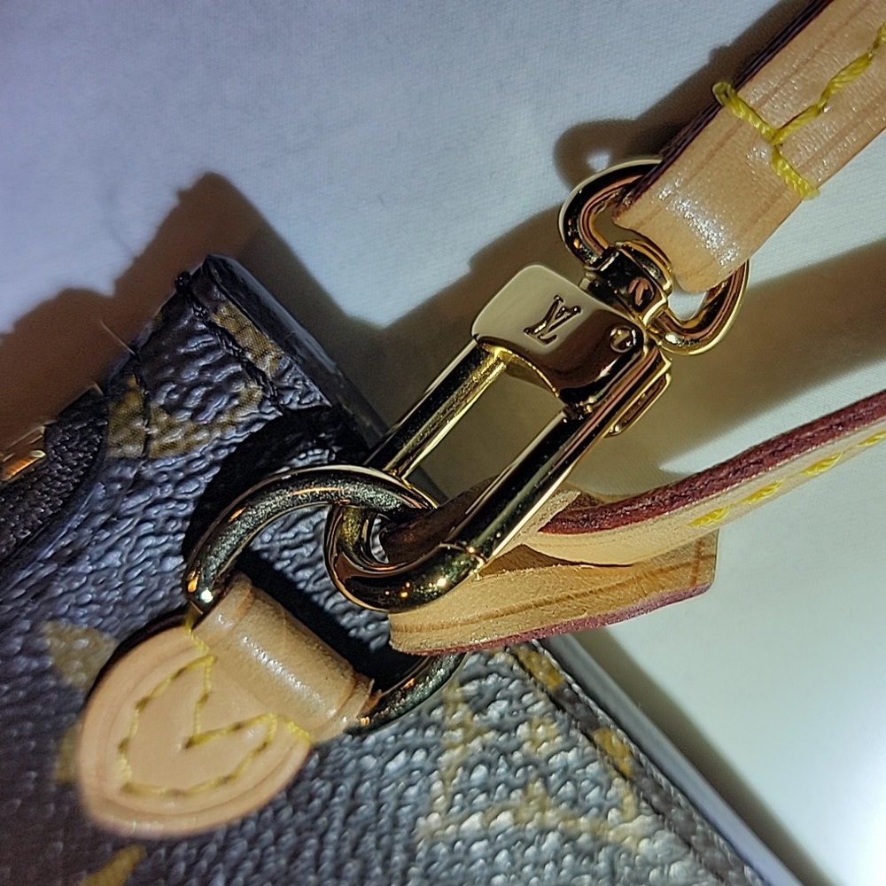 Authentic Louis Vuitton Neverfull GM Monogram Wrislet/Clutch - Picture 10 of 14